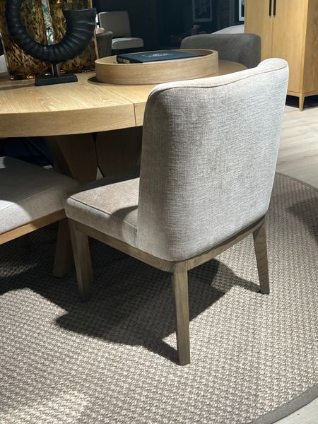 York Chenille Beige Muskat Stol - Home Factory