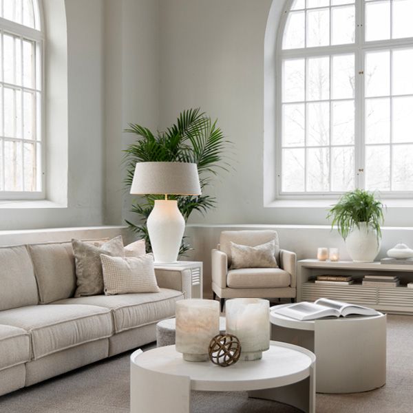 Fiora Hvit Bordlampe - Artwood