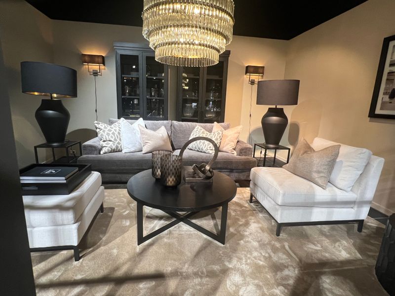 Alexandria Svart Eikefiner Rundt Salongbord - Home Factory